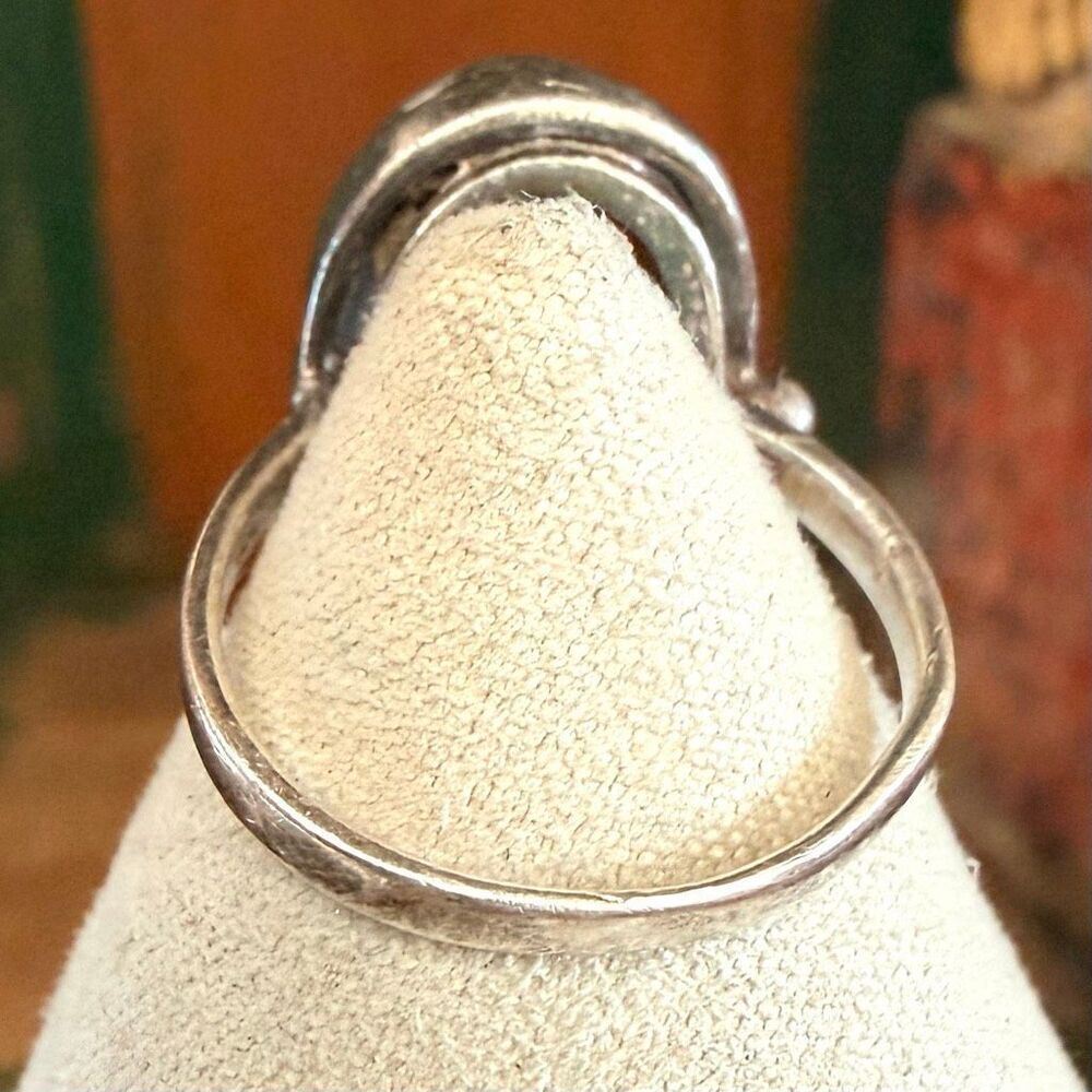 Vintage Sterling Silver Amber Cabochon Ring - Picture 5 of 13